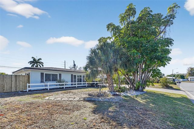4368 DEERFIELD DRIVE, Sarasota, FL 34233