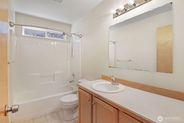 15626 Lindsay Road SE, Yelm, WA 98597