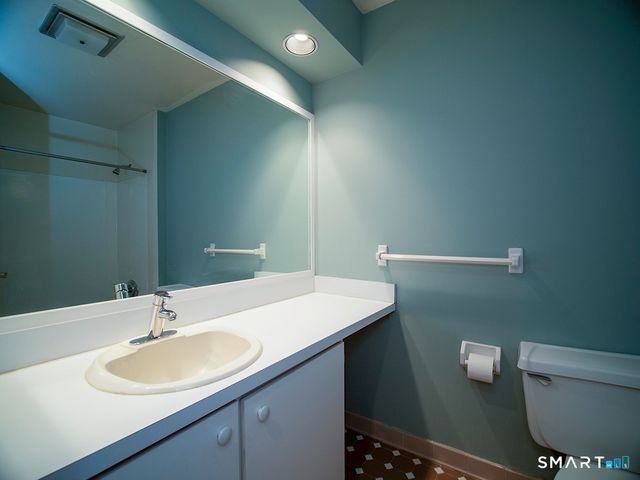 88 Turtle Bay Drive 88, Branford, CT 06405