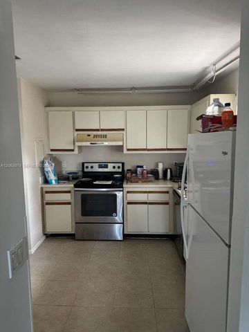 3675 NW 94th Avenue 8J, Sunrise, FL 33351