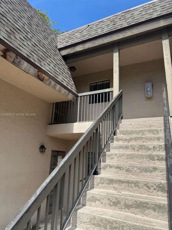 3675 NW 94th Avenue 8J, Sunrise, FL 33351