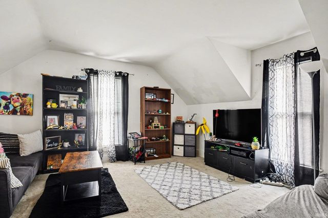 313 S 7th Street, Goshen, IN 46528