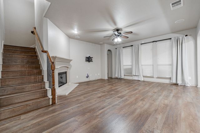 2216 Rosalinda Pass, Fort Worth, TX 76131