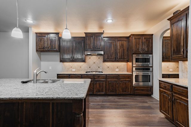 2216 Rosalinda Pass, Fort Worth, TX 76131