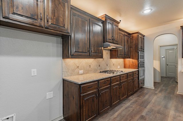 2216 Rosalinda Pass, Fort Worth, TX 76131