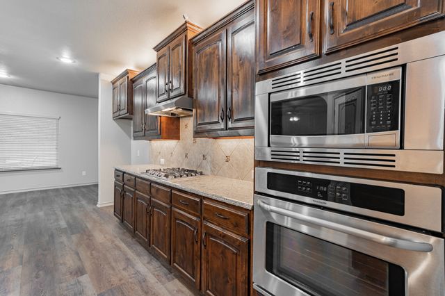 2216 Rosalinda Pass, Fort Worth, TX 76131