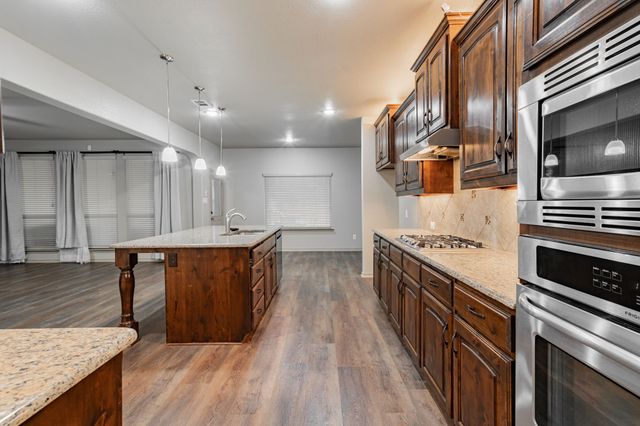 2216 Rosalinda Pass, Fort Worth, TX 76131