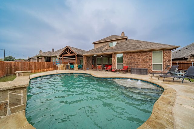 2216 Rosalinda Pass, Fort Worth, TX 76131