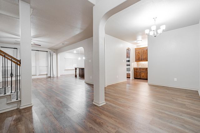 2216 Rosalinda Pass, Fort Worth, TX 76131