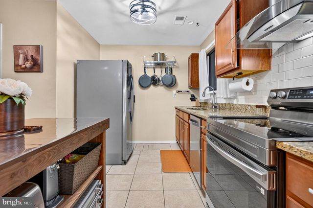8 CENTAURI AVE, Sewell, NJ 08080