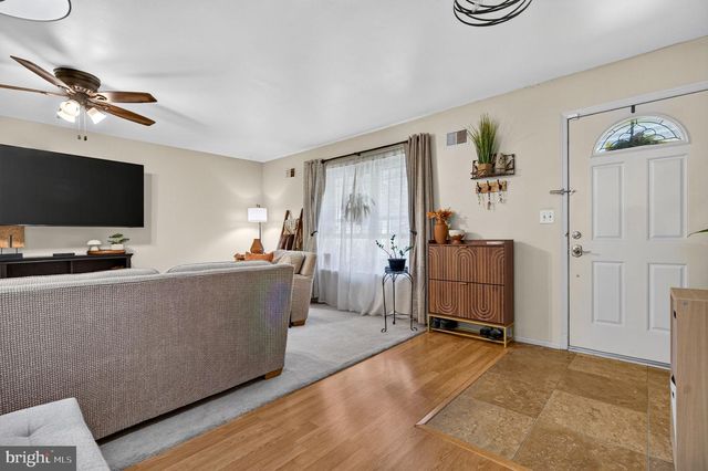 8 CENTAURI AVE, Sewell, NJ 08080