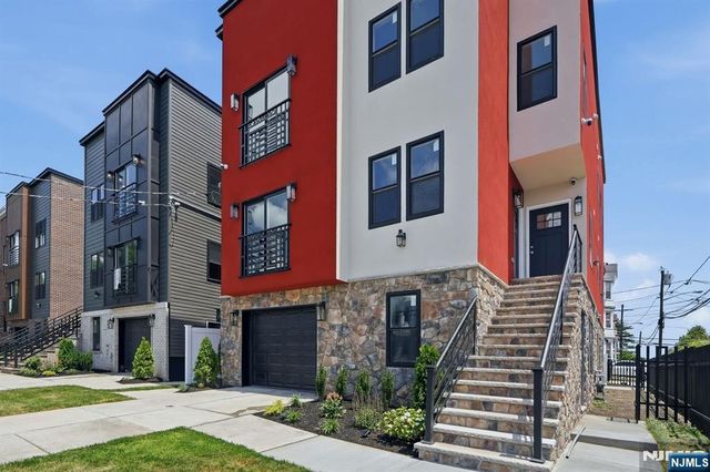 438 10th Street, Newark, NJ 07103