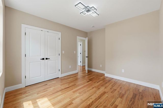 438 10th Street, Newark, NJ 07103