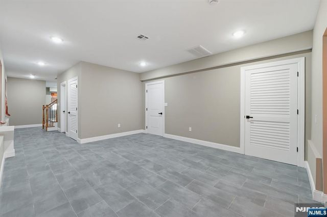 438 10th Street, Newark, NJ 07103