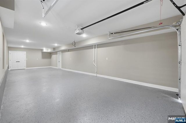 438 10th Street, Newark, NJ 07103