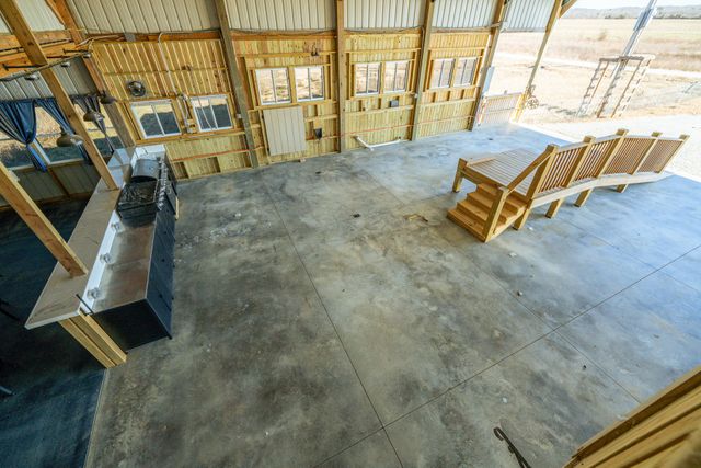 2217 Hardin Bottom River Rd, Clifton, TN 38425