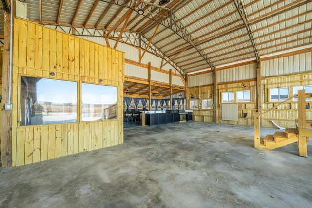 2217 Hardin Bottom River Rd, Clifton, TN 38425