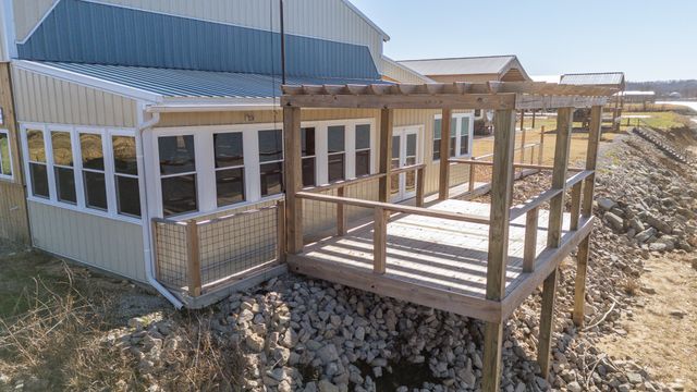 2217 Hardin Bottom River Rd, Clifton, TN 38425