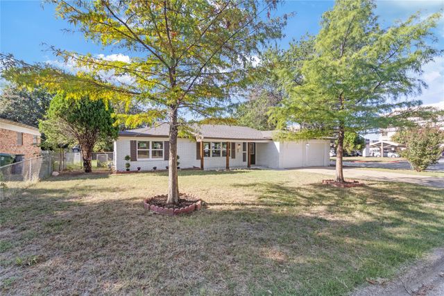 7800 Arnold Terrace, North Richland Hills, TX 76180