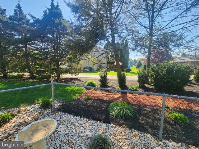 85 COUNTRY LN, Landisville, PA 17538