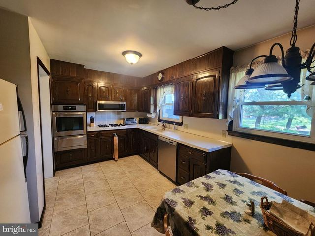 85 COUNTRY LN, Landisville, PA 17538