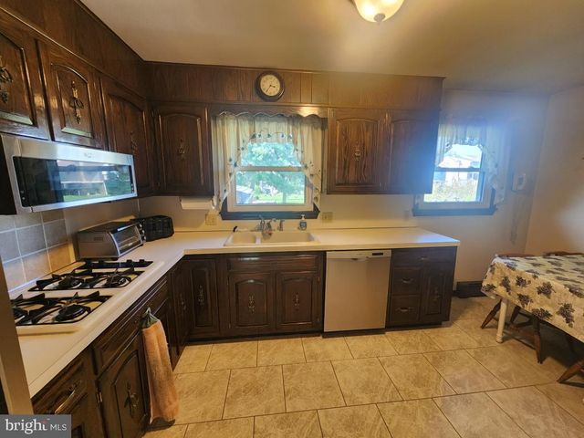 85 COUNTRY LN, Landisville, PA 17538