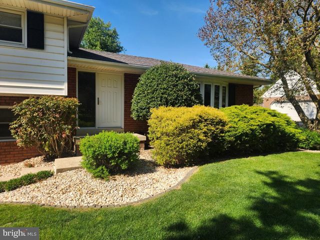 85 COUNTRY LN, Landisville, PA 17538