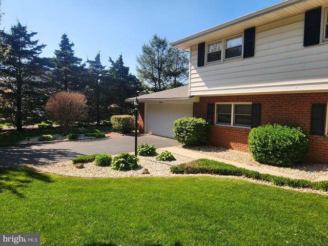 85 COUNTRY LN, Landisville, PA 17538