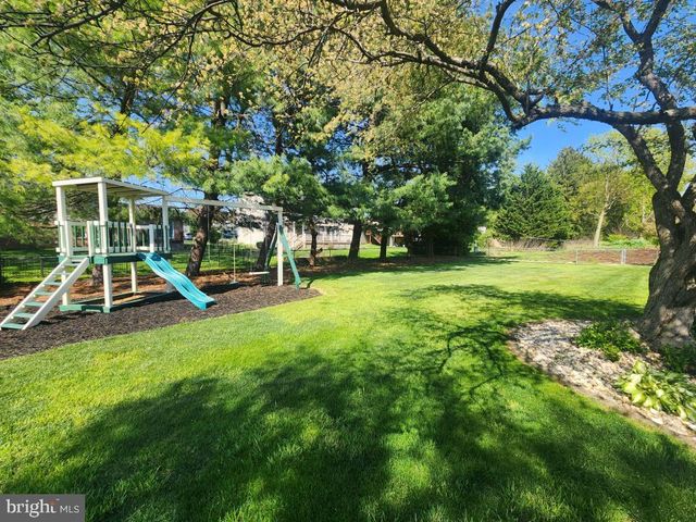 85 COUNTRY LN, Landisville, PA 17538