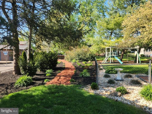 85 COUNTRY LN, Landisville, PA 17538
