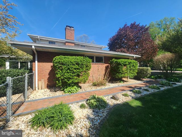 85 COUNTRY LN, Landisville, PA 17538