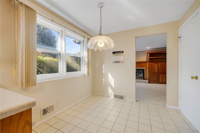185 Viennawood Drive, Brighton, NY 14618