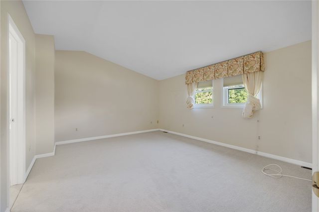 185 Viennawood Drive, Brighton, NY 14618