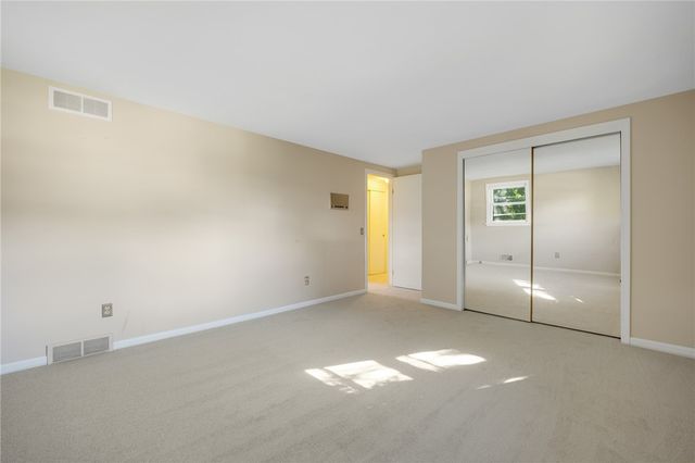 185 Viennawood Drive, Brighton, NY 14618