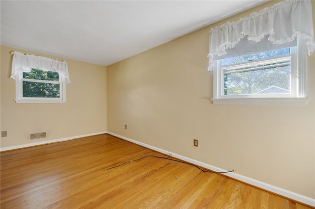 185 Viennawood Drive, Brighton, NY 14618