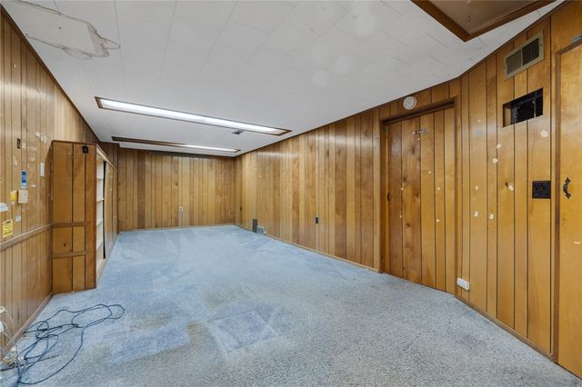 185 Viennawood Drive, Brighton, NY 14618