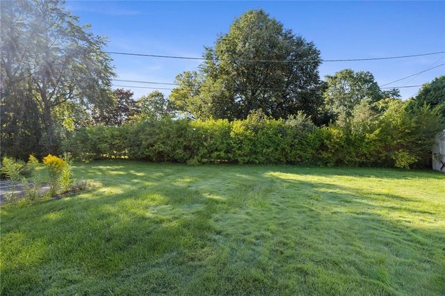 185 Viennawood Drive, Brighton, NY 14618