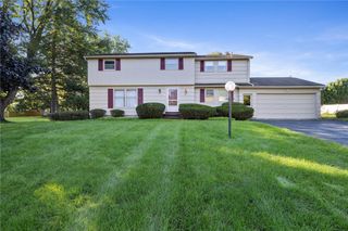185 Viennawood Drive, Brighton, NY 14618