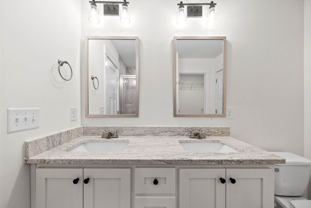 926 Bankside Dr, Clarksville, TN 37043