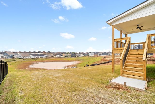 926 Bankside Dr, Clarksville, TN 37043