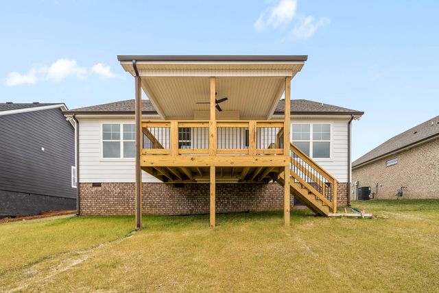 926 Bankside Dr, Clarksville, TN 37043