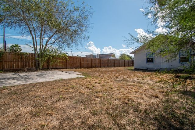 810 Craig St, Corpus Christi, TX 78404