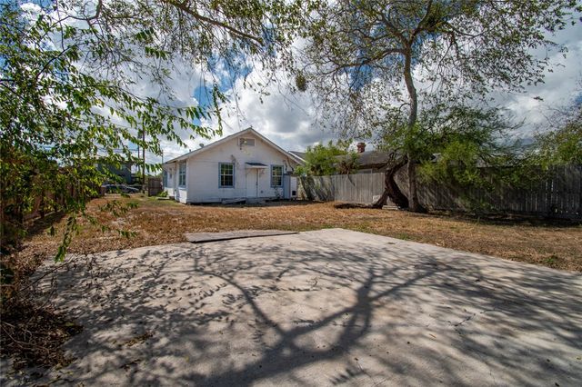 810 Craig St, Corpus Christi, TX 78404