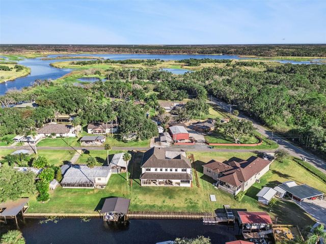 2072 STARBOARD DRIVE, Geneva, FL 32732