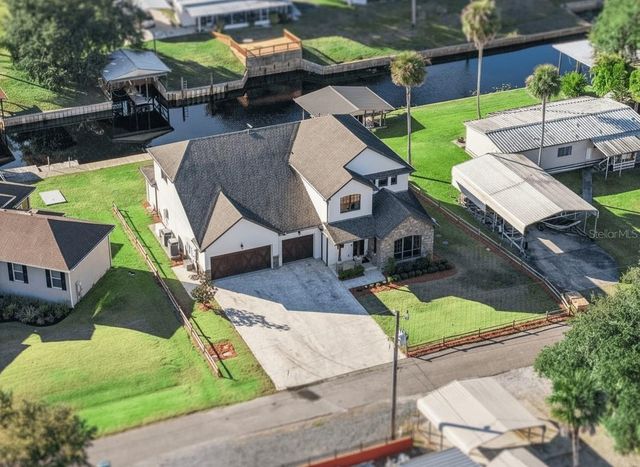 2072 STARBOARD DRIVE, Geneva, FL 32732