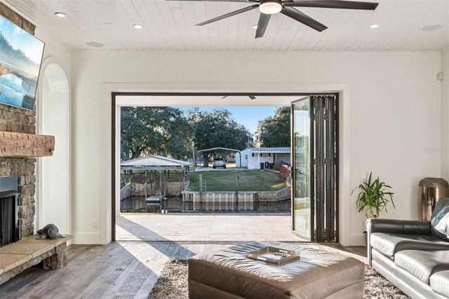 2072 STARBOARD DRIVE, Geneva, FL 32732