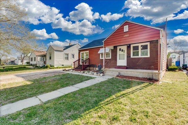 1312 Bobbie St, Augusta, KS 67010