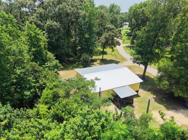 601 Faulkner Avenue, Coldspring, TX 77331