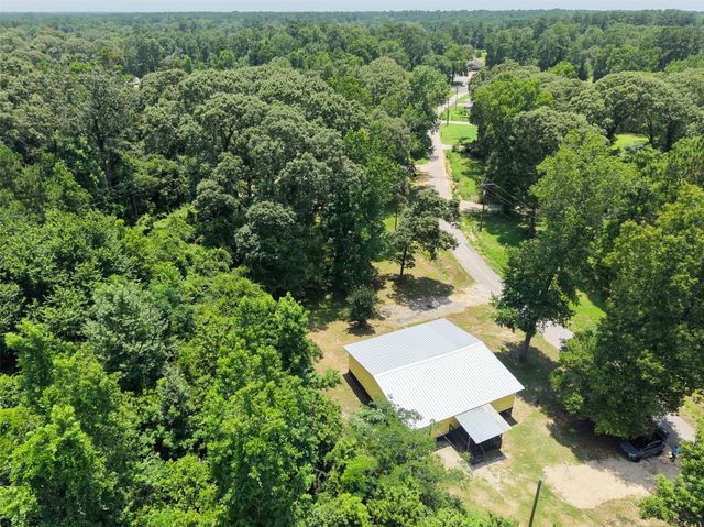 601 Faulkner Avenue, Coldspring, TX 77331