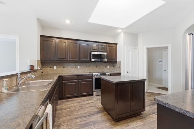 10856 Middleglen Road, Fort Worth, TX 76052